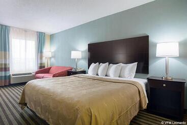 ホテル Quality Inn Calhoun North I75