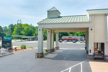 ホテル Quality Inn Calhoun North I75