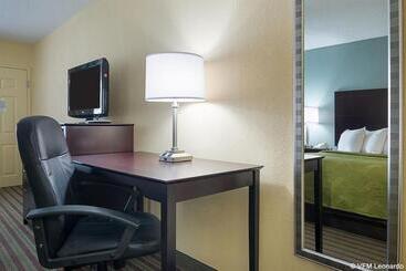 ホテル Quality Inn Calhoun North I75