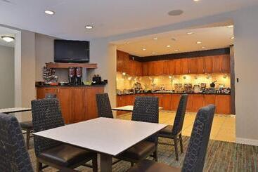 هتل Residence Inn By Marriott Loveland Fort Collins