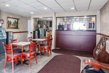 هتل Rodeway Inn