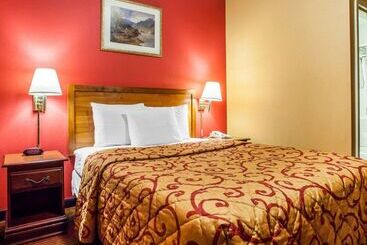 هتل Rodeway Inn