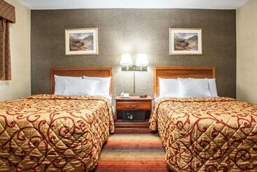 هتل Rodeway Inn