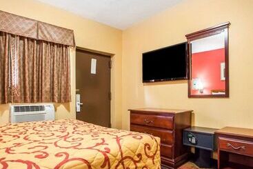 هتل Rodeway Inn