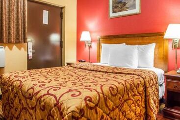 هتل Rodeway Inn