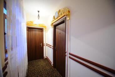 هتل Royal Craiova