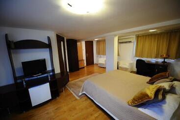 هتل Royal Craiova