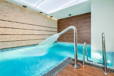 Różany Gaj   Destigo Hotels