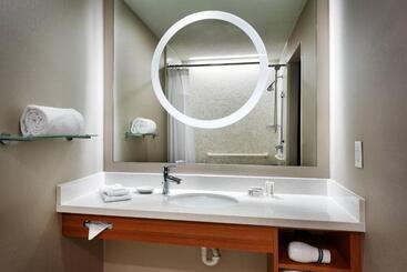 هتل Springhill Suites By Marriott Provo