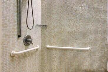 هتل Springhill Suites By Marriott Provo