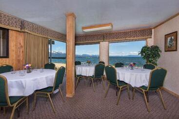 هتل Tahoe Lakeshore Lodge & Spa