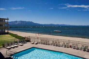 هتل Tahoe Lakeshore Lodge & Spa