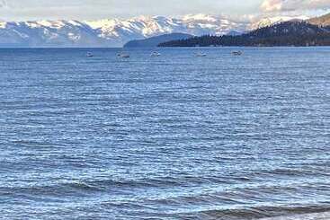 هتل Tahoe Lakeshore Lodge & Spa