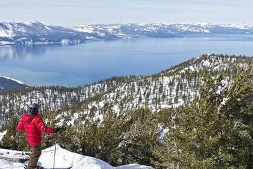 هتل Tahoe Lakeshore Lodge & Spa