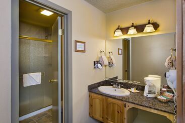 هتل Tahoe Lakeshore Lodge & Spa