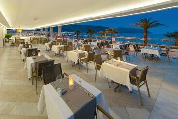 The Beachfront Hotel Adult Only 16 Plus
