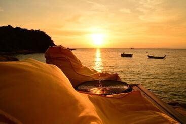 استراحتگاه Koh Munnork Private Island