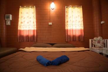 هتل Baanngau 3 Season Resort