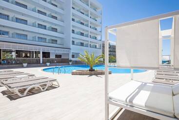 هتل Best Punta Dorada