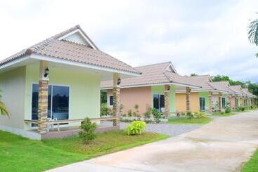 هتل Khowbuysi View Resort