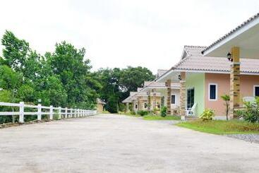 هتل Khowbuysi View Resort