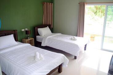 هتل Khowbuysi View Resort