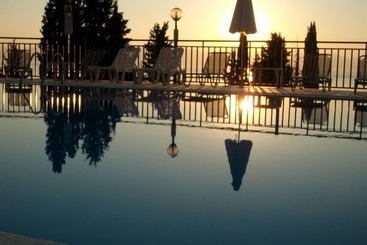Aronis Apartments