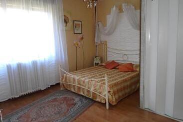تختخواب و صبحانه Bellavista