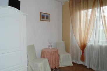 تختخواب و صبحانه Bellavista