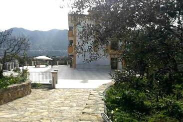 تختخواب و صبحانه Rocca Di Monreale