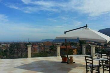 تختخواب و صبحانه Rocca Di Monreale