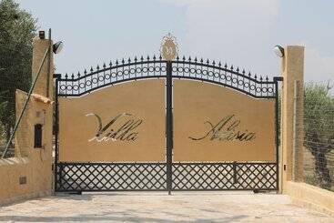 تختخواب و صبحانه Villa Alisia