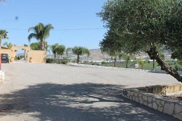 تختخواب و صبحانه Villa Alisia