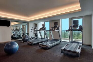 هتل Doubletree Suites By Hilton Bengaluru Outer Ring Road