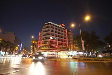 هتل Grand Corner Boutique