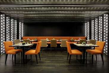 בית מלון כפרי Hilton Bangalore Embassy Golflinks