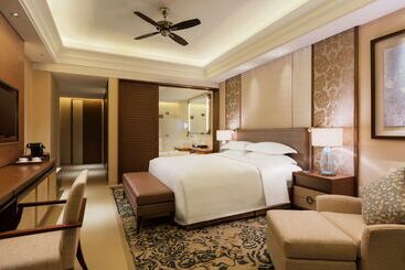 هتل Hilton Haikou Meilan