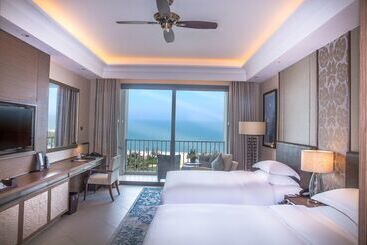 هتل Hilton Haikou Meilan