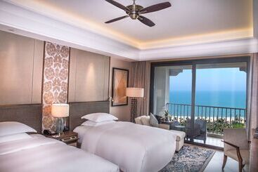 هتل Hilton Haikou Meilan