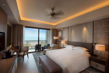 هتل Hilton Haikou Meilan