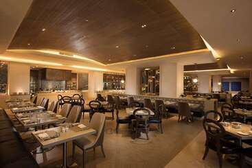 هتل Hilton Haikou Meilan