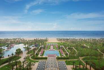 هتل Hilton Haikou Meilan