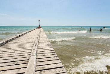 هتل Mare Live