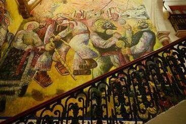 هتل Mision Patzcuaro Centro Historico