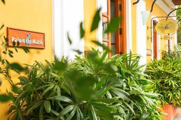 هتل Palais De Mahe A Cgh Earth Experience