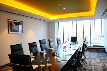 هتل Park Inn By Radisson Gurgaon Bilaspur