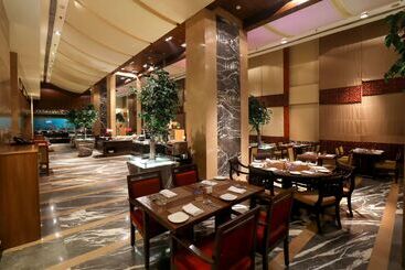 Radisson Blu Hotel Chennai City Centre
