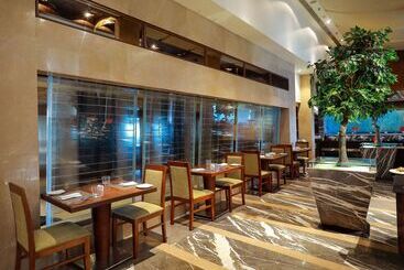Radisson Blu Hotel Chennai City Centre