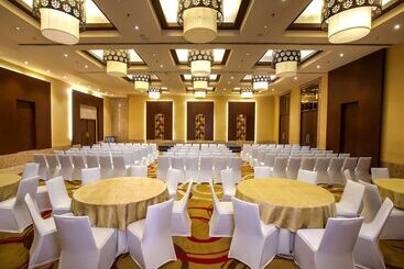 Radisson Blu Hotel Chennai City Centre