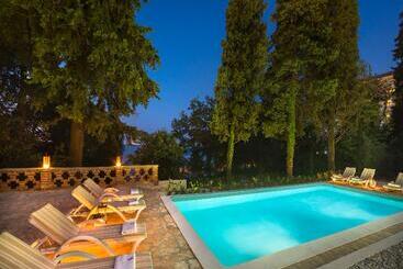 هتل Remisens Villa Atlanta